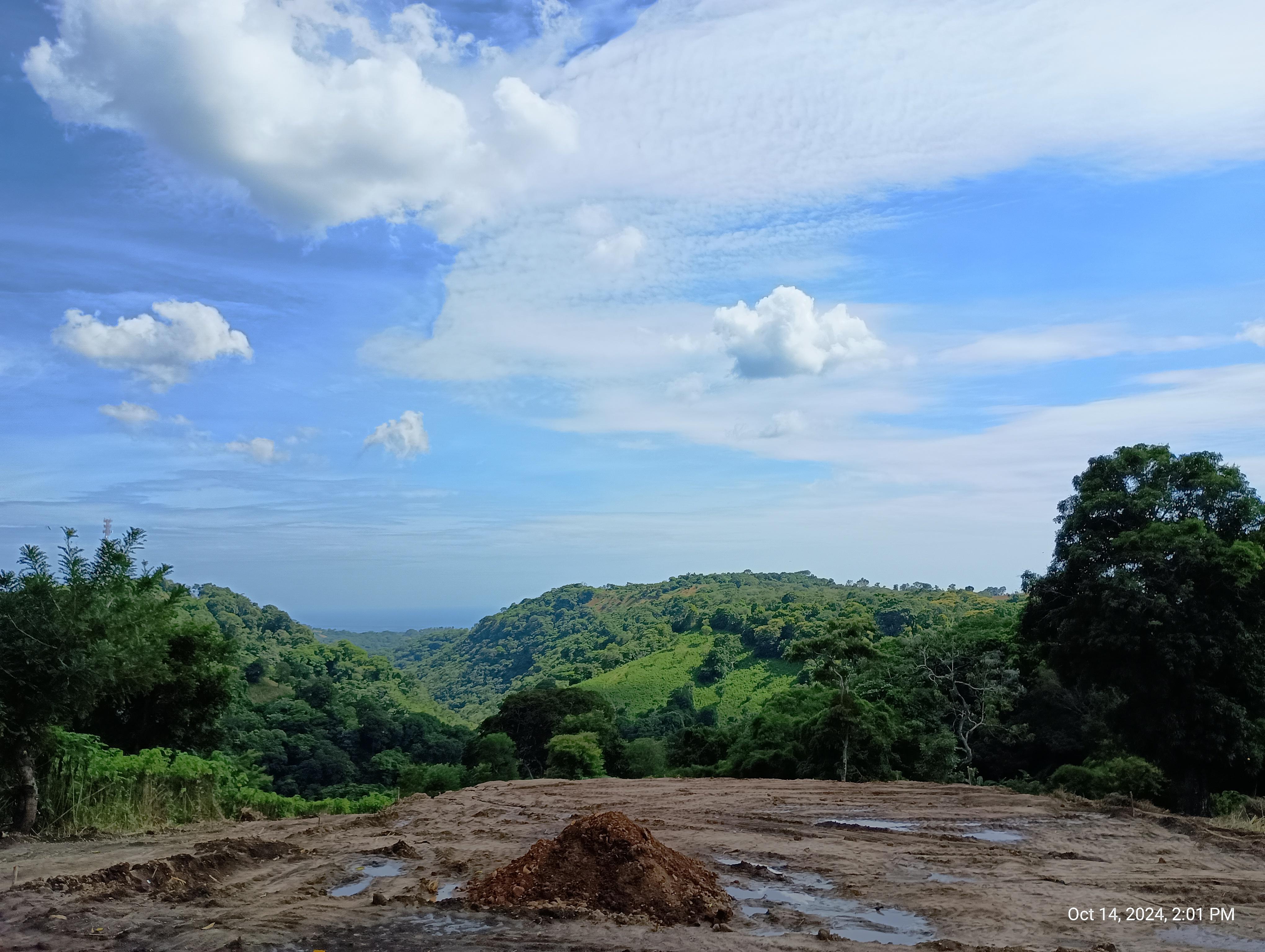 Imagen de 🌿✨ TERRENO DE 60,800 V² EN HUIZÚCAR, LA LIBERTAD - ¡INVERSIÓN ÚNICA EN ZONA DE ALTA PLUSVALÍA!✨🌿 